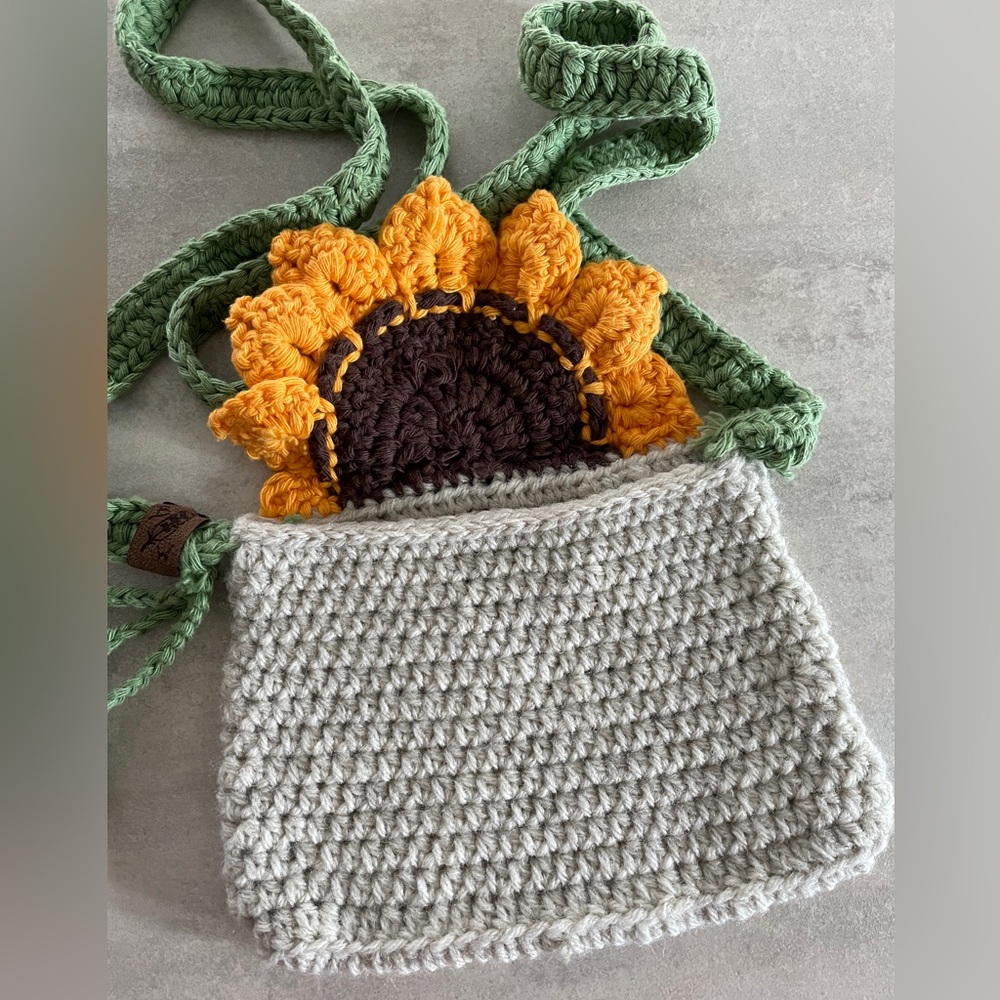NEW Cute Handmade Crochet sunflower small shoulder bag purse pouch sling - Picture 4 of 4